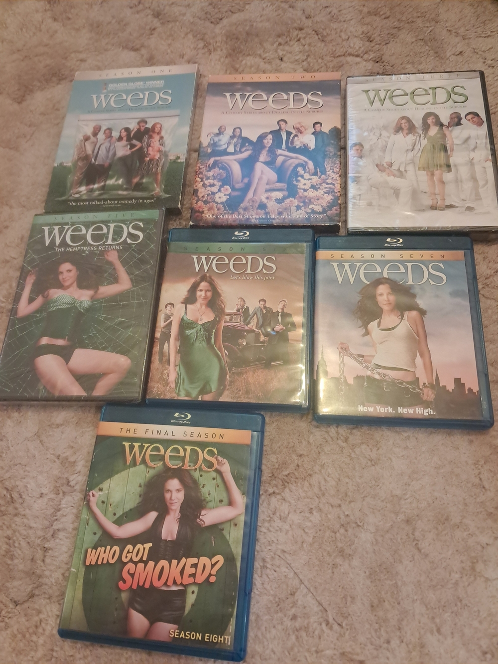 Weeds Complete Series 1,2,3,5,6,7,8 DVD & Blu‑ray Set - Green